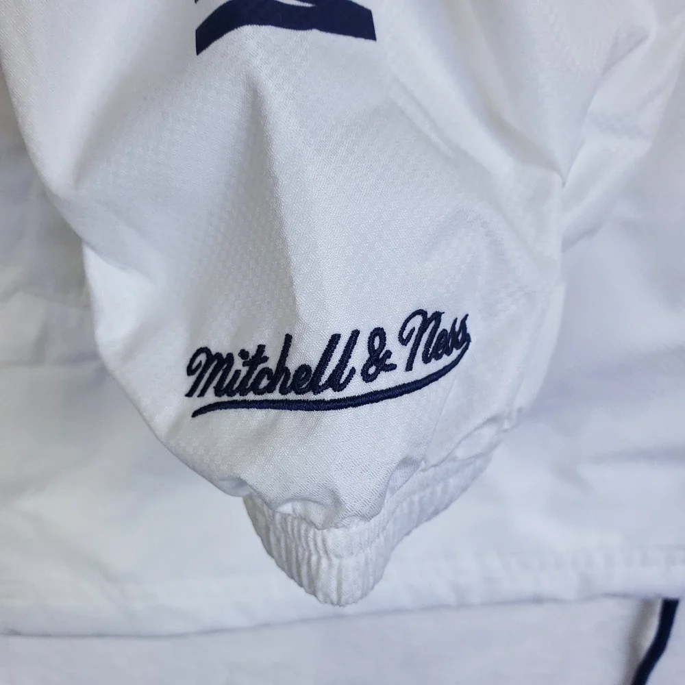 Penn State Nittany Lions Mitchell & Ness NCAA Large Windbreaker Jacket White NWT